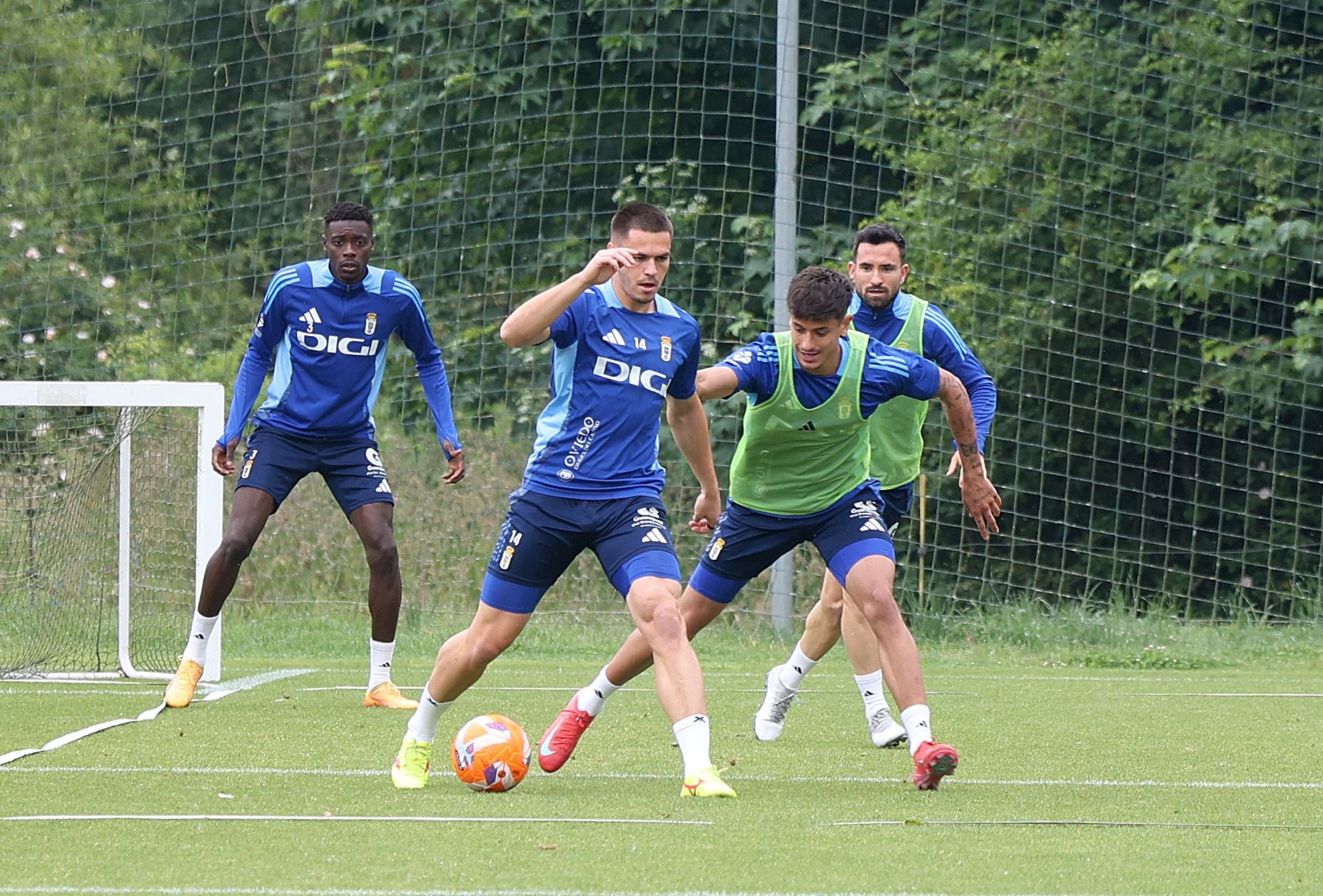 Entrenamiento del Real Oviedo de cara al partido ante el Deportivo