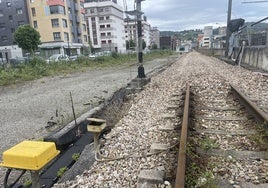 Zona de vías de Langreo Centro, por donde comenzarán los trabajos de urbanización.