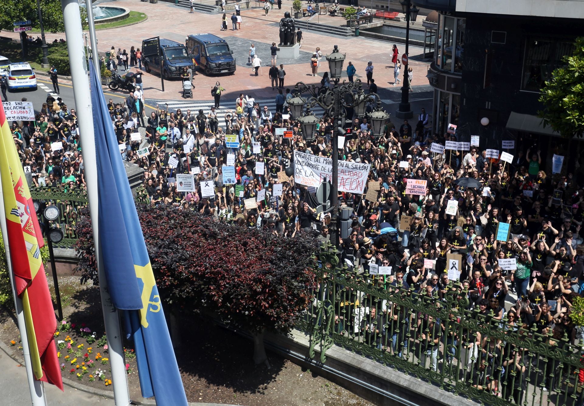 Nueva jornada de reinvindicaciones por la Educación en Asturias: los mensajes de la protesta docente