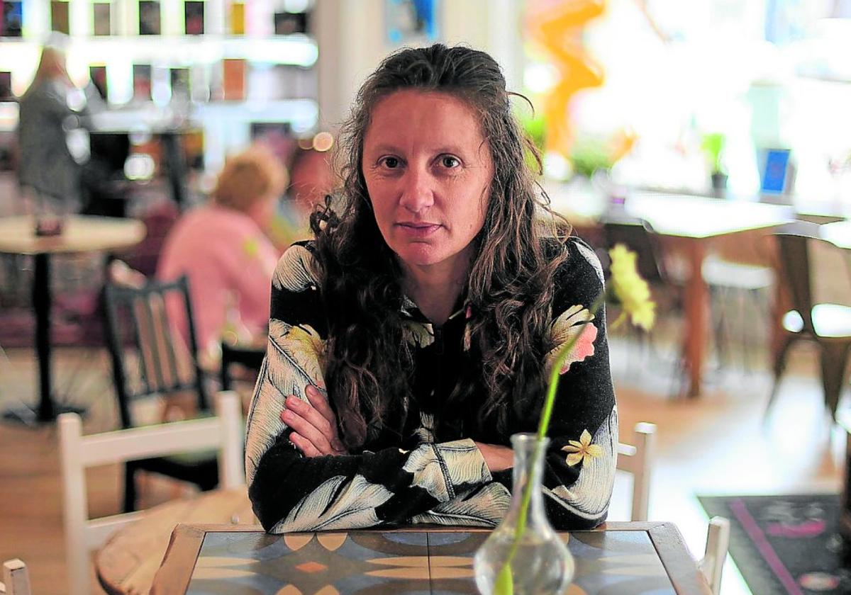 «La prosa alimenta que no deje la poesía»