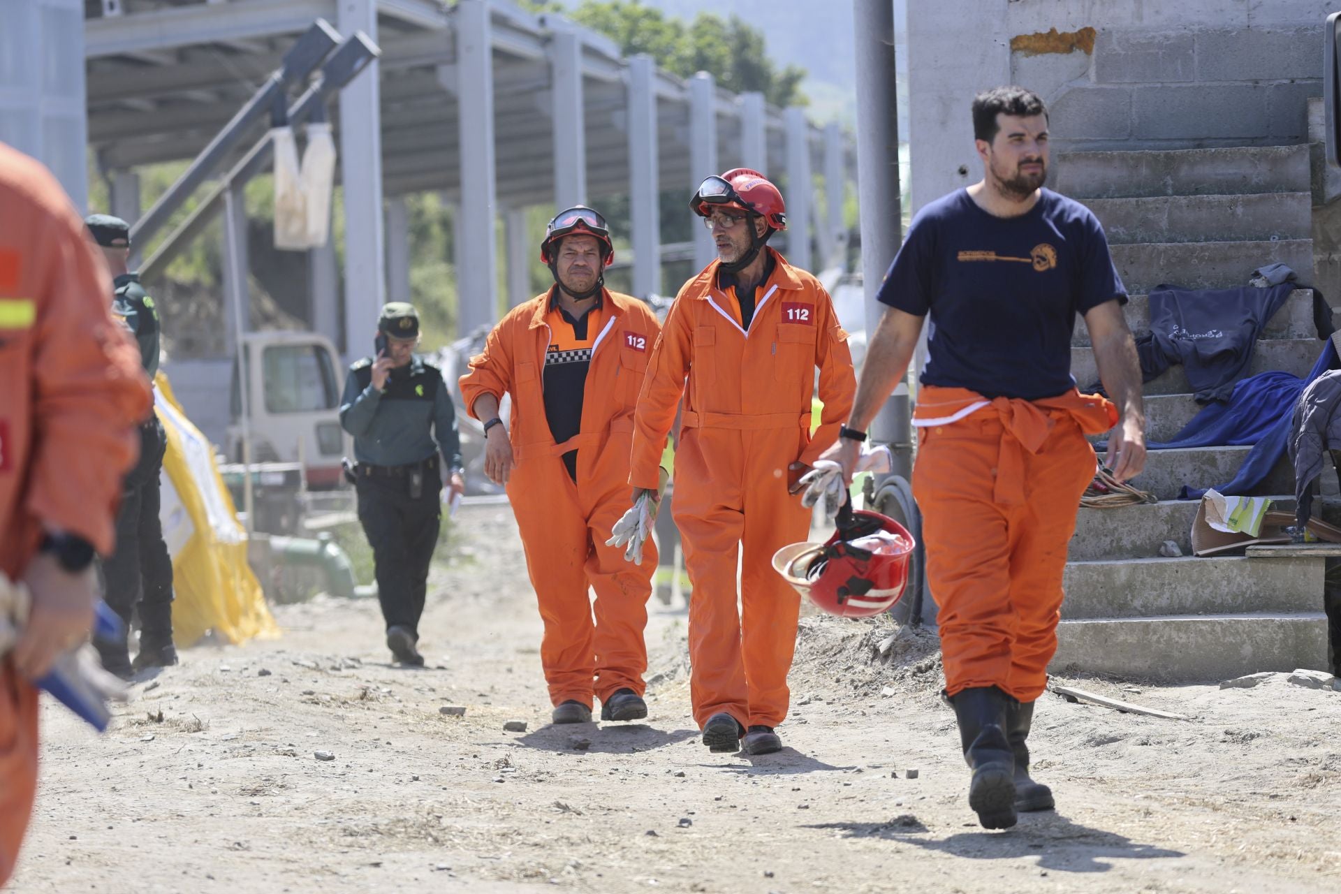 Las imágenes del grave accidente laboral en Coaña