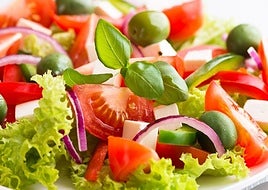 Salsas para vestir las ensaladas: los aliños perfectos