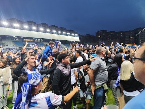 Fotos: Euforia en Avilés por el ascenso a Primera Federación