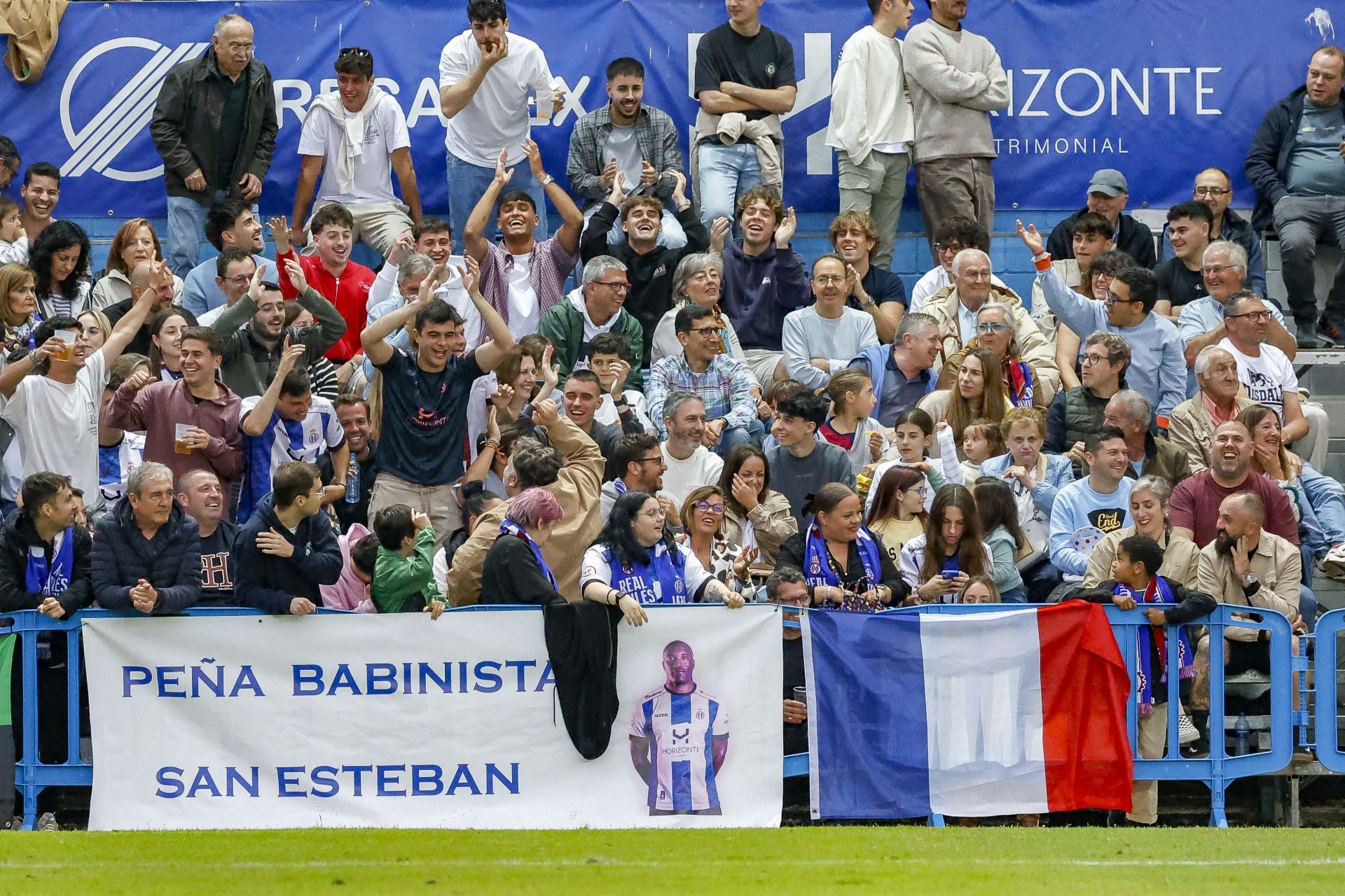 Las mejores imágenes del Real Avilés-Rayo Majadahonda: jugadas y búscate
