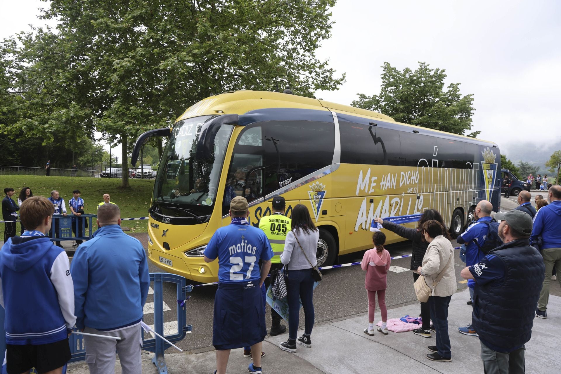¿Estuviste en el Carlos Tartiere para ver el Real Oviedo-Cádiz? ¡Búscate entre las fotos!