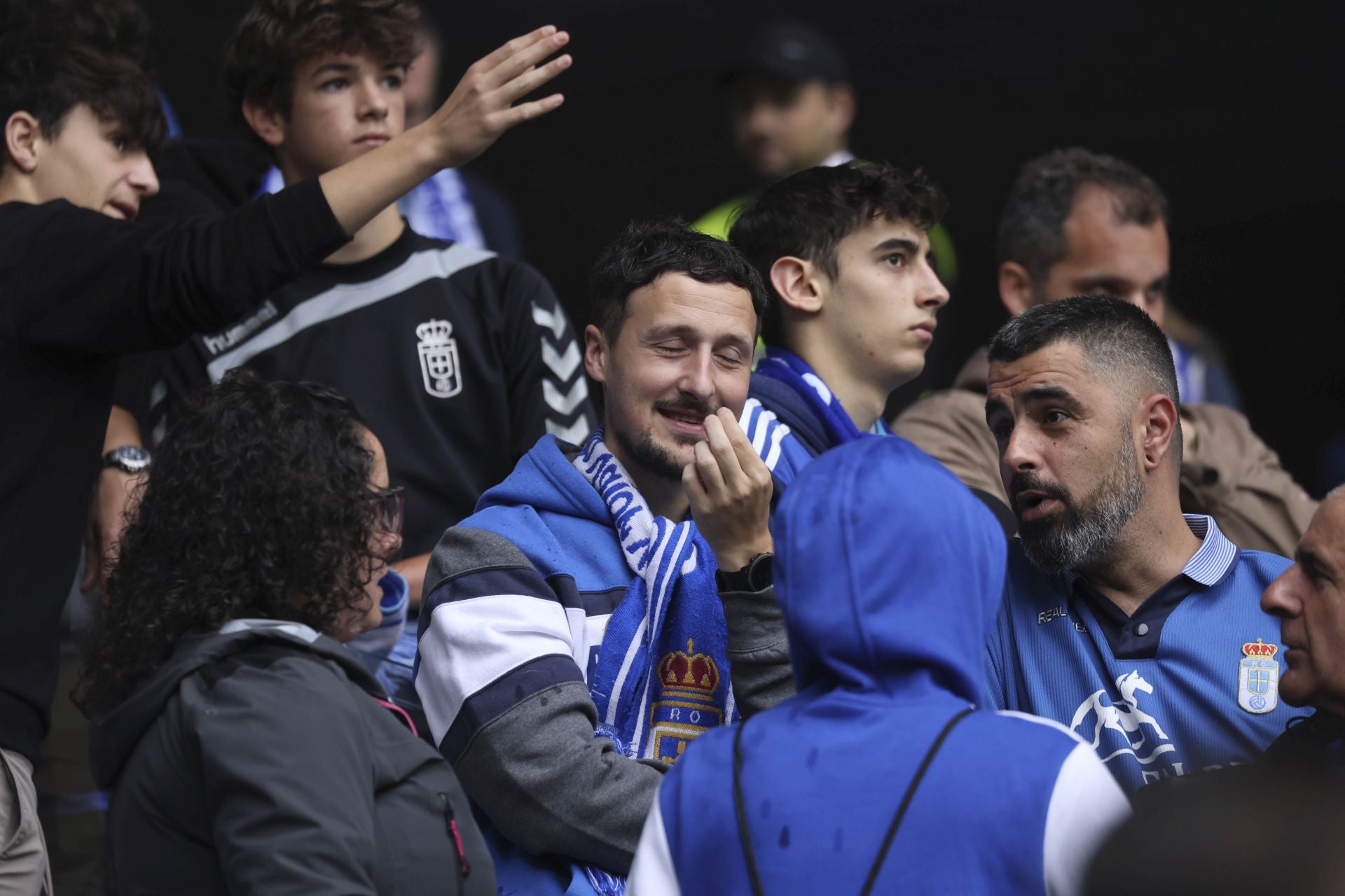 ¿Estuviste en el Carlos Tartiere para ver el Real Oviedo-Cádiz? ¡Búscate entre las fotos!