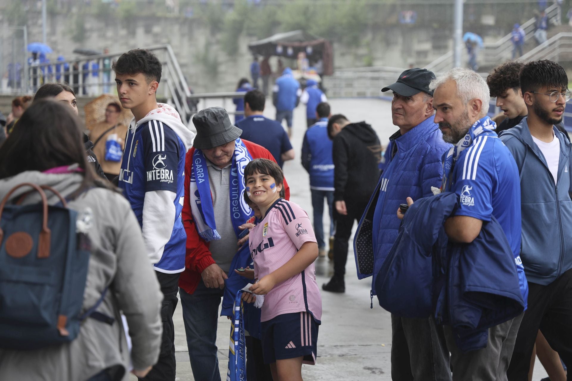 ¿Estuviste en el Carlos Tartiere para ver el Real Oviedo-Cádiz? ¡Búscate entre las fotos!