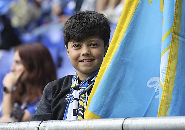 ¿Estuviste en el Carlos Tartiere para ver el Real Oviedo-Cádiz? ¡Búscate entre las fotos!