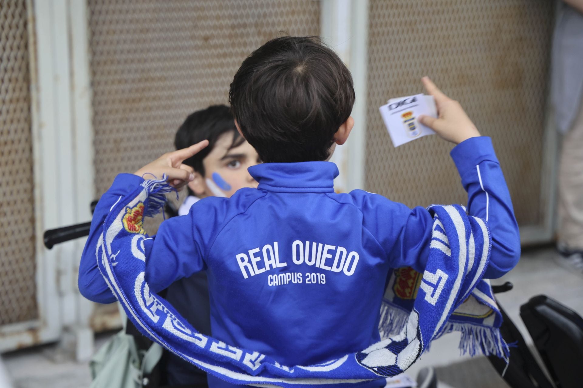¿Estuviste en el Carlos Tartiere para ver el Real Oviedo-Cádiz? ¡Búscate entre las fotos!