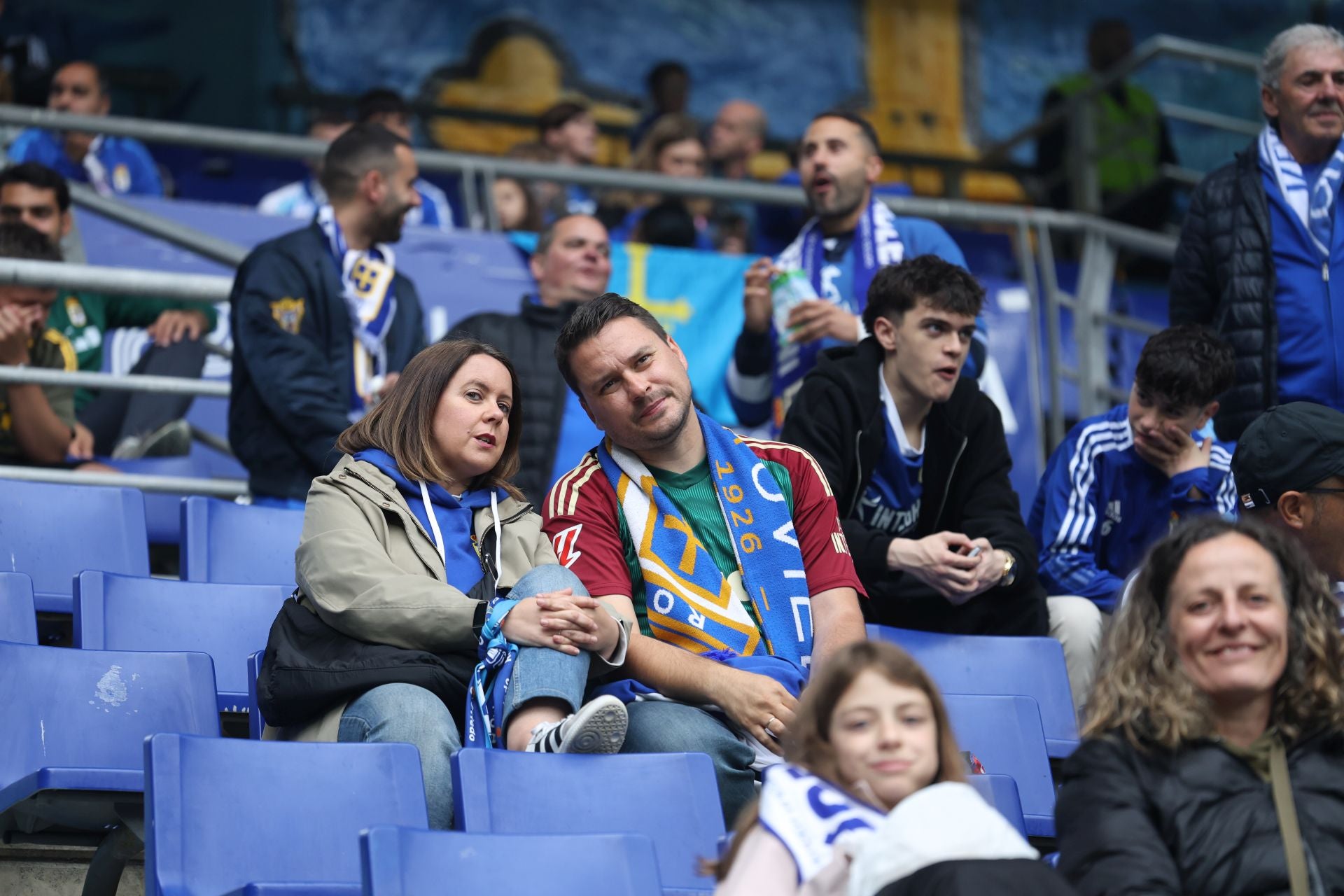 ¿Estuviste en el Carlos Tartiere para ver el Real Oviedo-Cádiz? ¡Búscate entre las fotos!