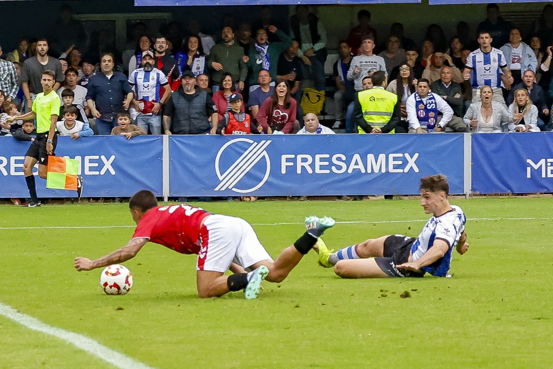 Las mejores imágenes del Real Avilés-Rayo Majadahonda: jugadas y búscate