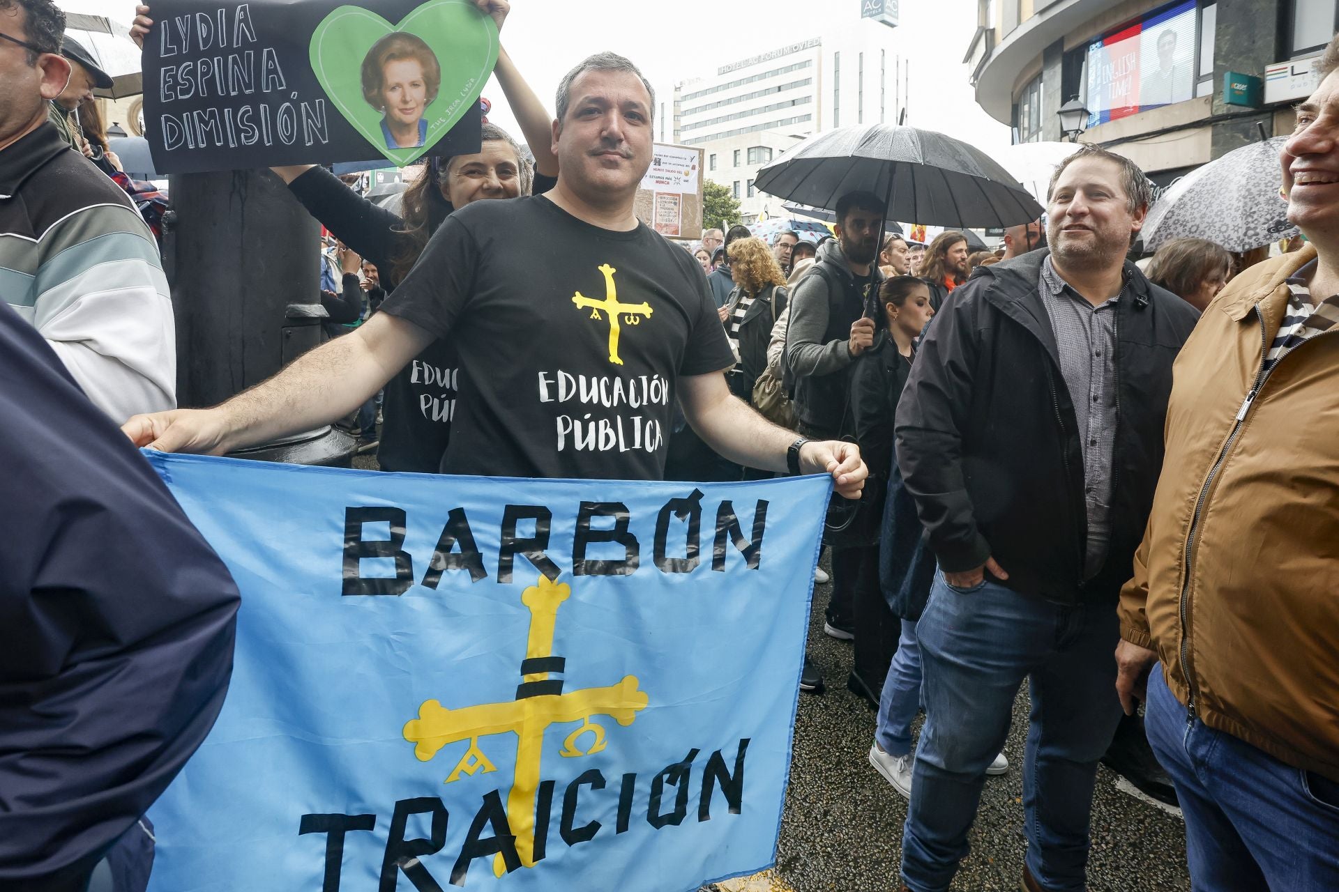 «Basta ya de precariedad»: Asturias clama por una educación pública de calidad