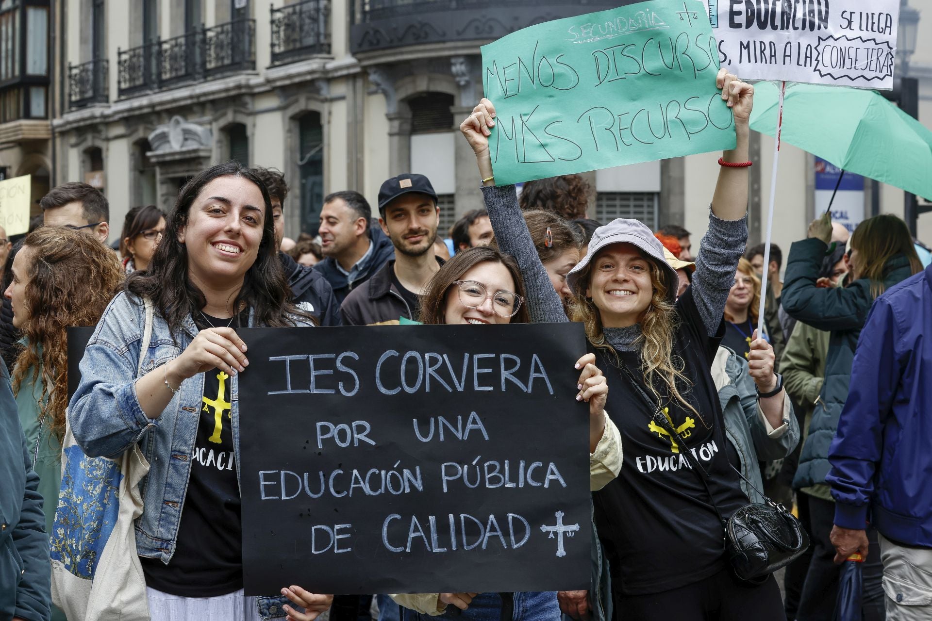 «Basta ya de precariedad»: Asturias clama por una educación pública de calidad
