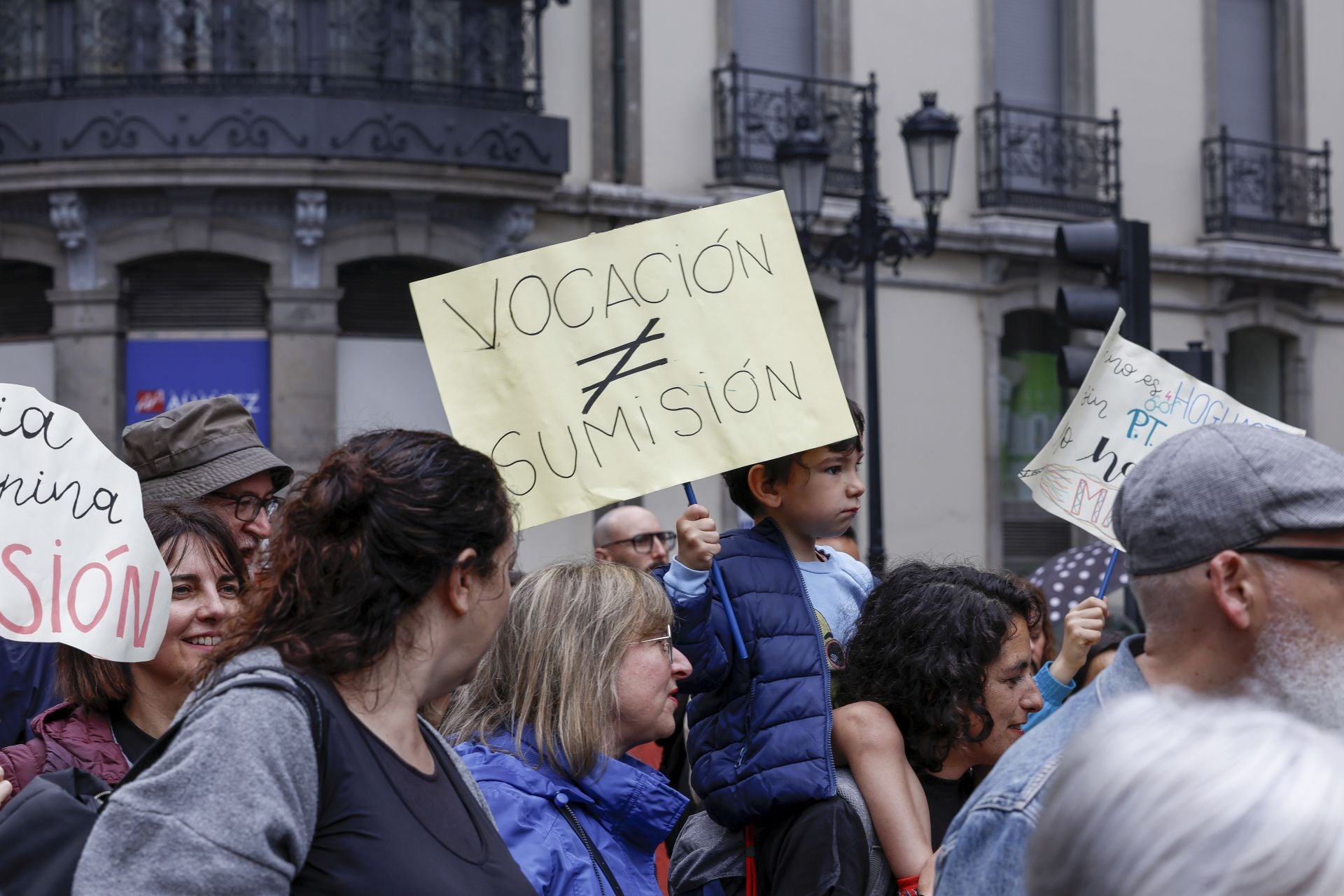 «Basta ya de precariedad»: Asturias clama por una educación pública de calidad