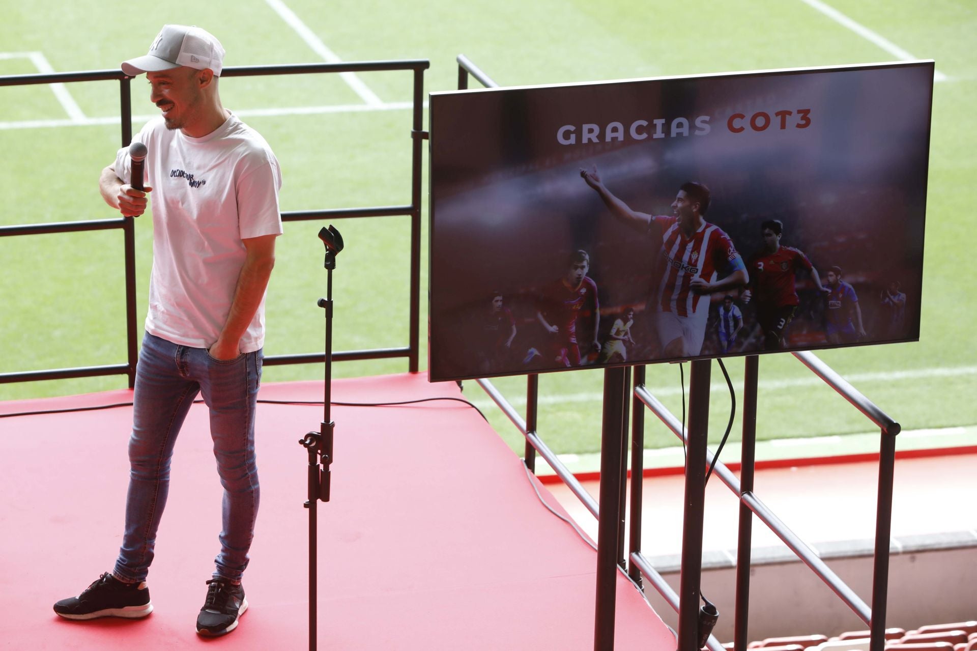 El Molinón y la despedida más íntima de Cote
