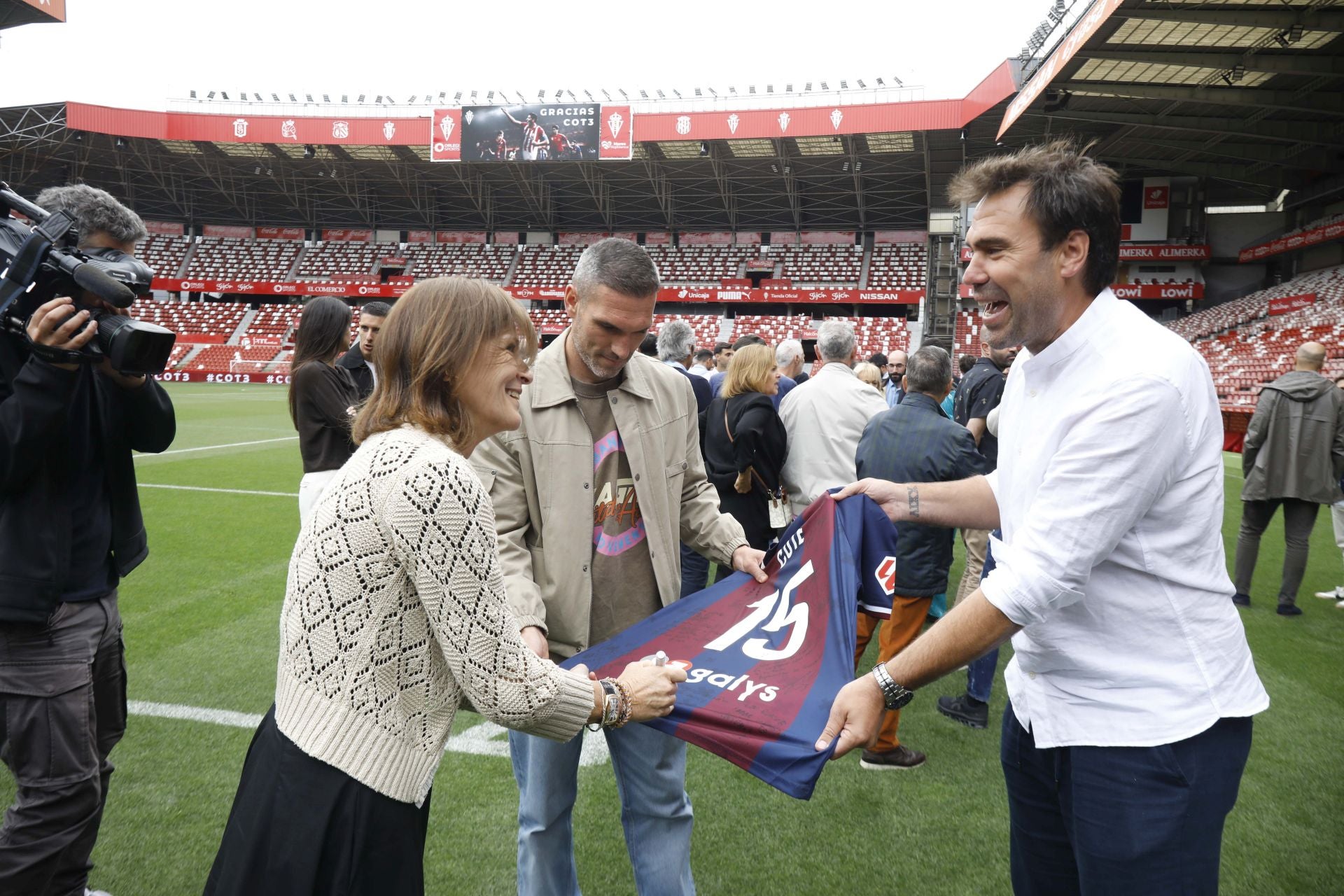 El Molinón y la despedida más íntima de Cote