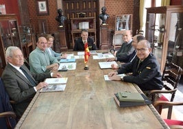 El jurado, reunido en el salón del trono de la Delegación de Defensa en el Principado de Asturias