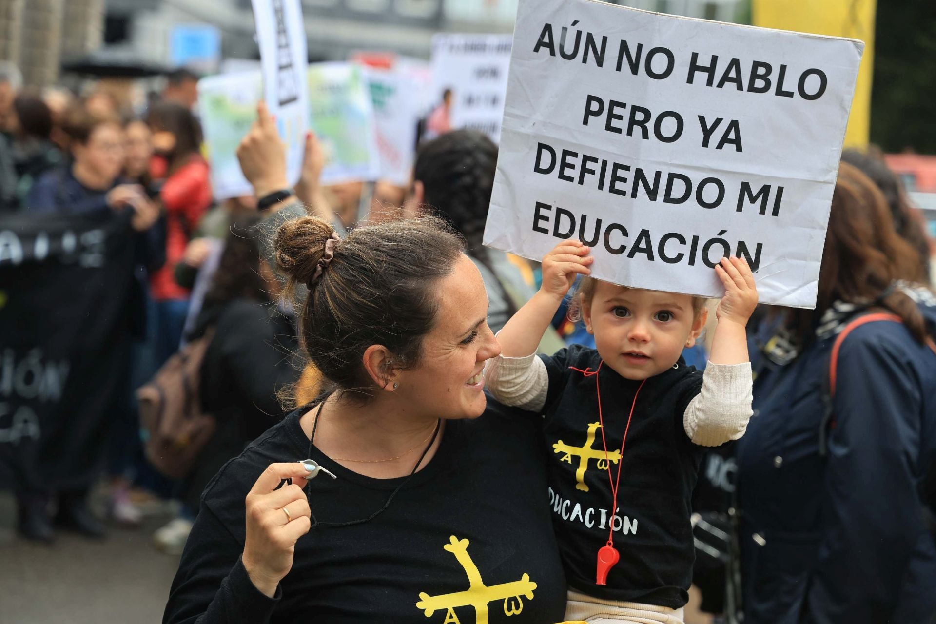 Sonora protesta docente tras la dimisión de la consejera de Educación de Asturias