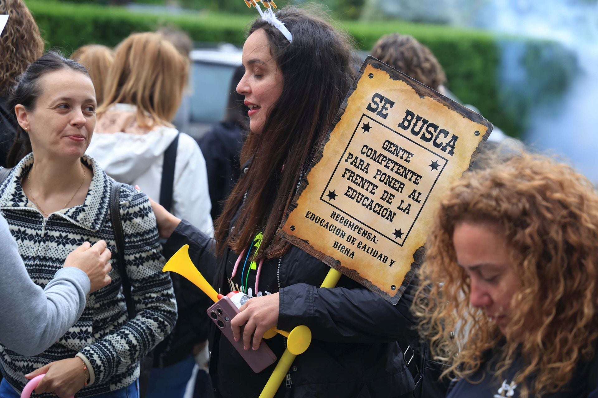 Sonora protesta docente tras la dimisión de la consejera de Educación de Asturias