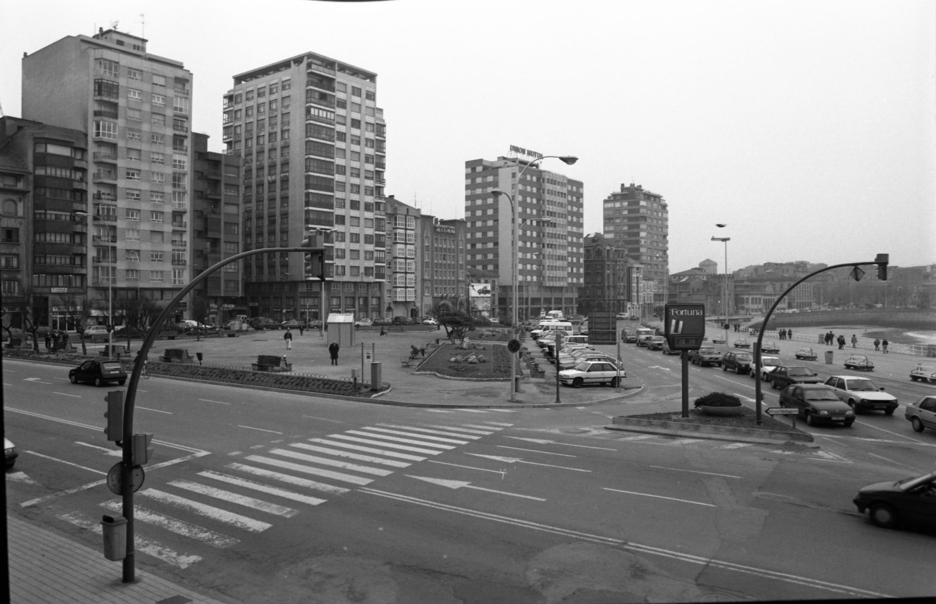 Jardines del Naútico. Gijón. 1990