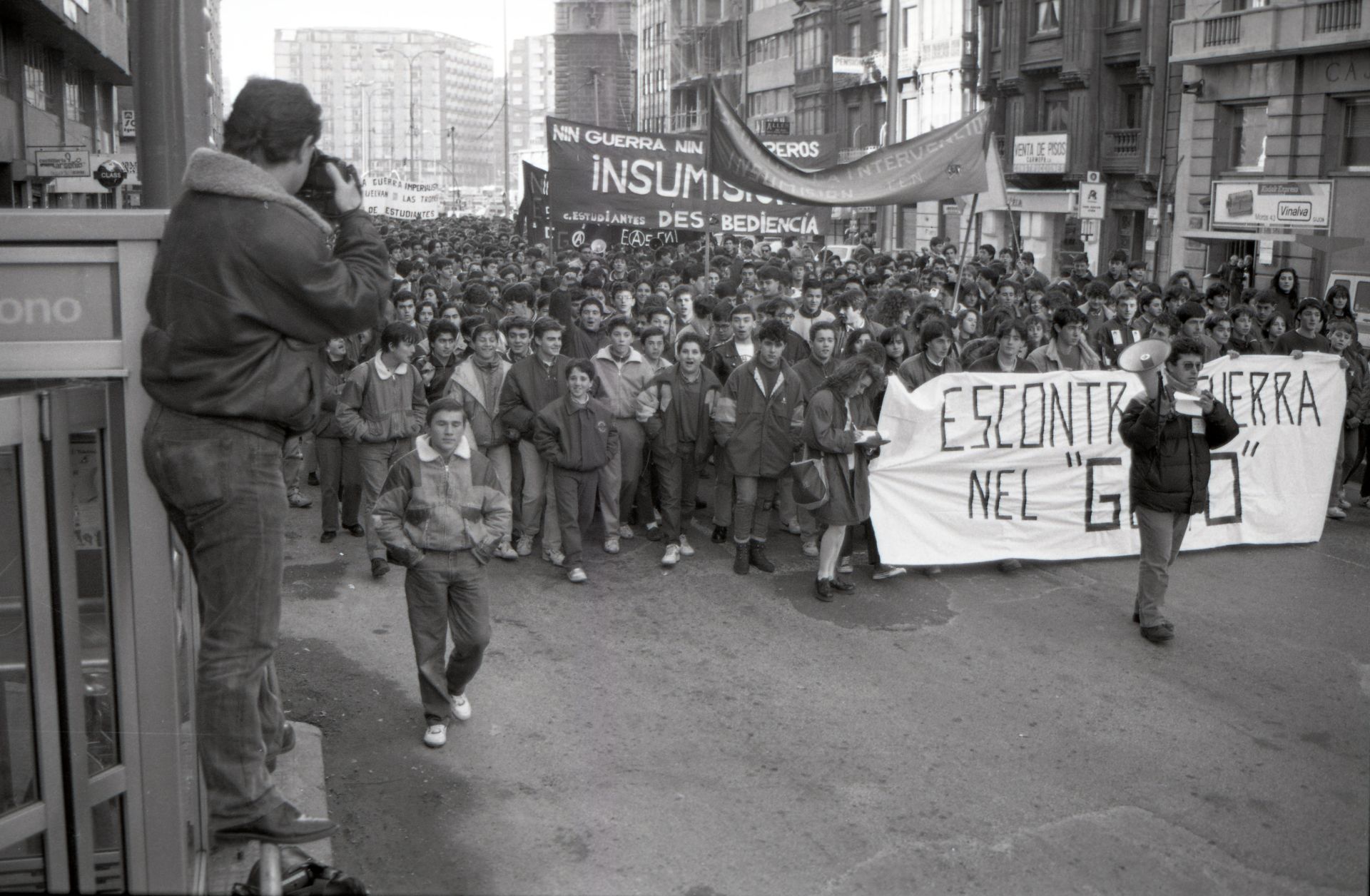 Manifestación contra la Guerra del Golfo. Gijón. 1990