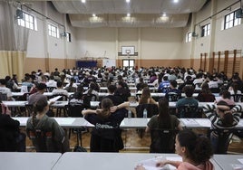 Un artículo sobre la turismofobia y un fragmento de '¡Ay, Carmela!' abren los exámenes de la PAU en Asturias