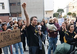 Los docentes continúan con la huelga.