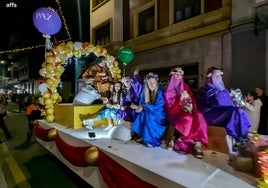 Una de las carrozas de la Cabalgata de Reyes de Langreo de este año.
