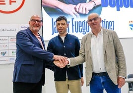 Miguel Rico, Javi Fuego y José Ramón Cuetos Lobo, en la presentación.
