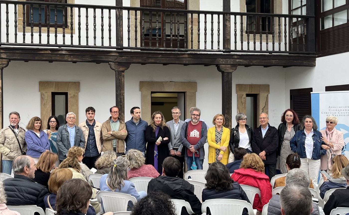 Un homenaje a Ángel González que «le habría encantado»