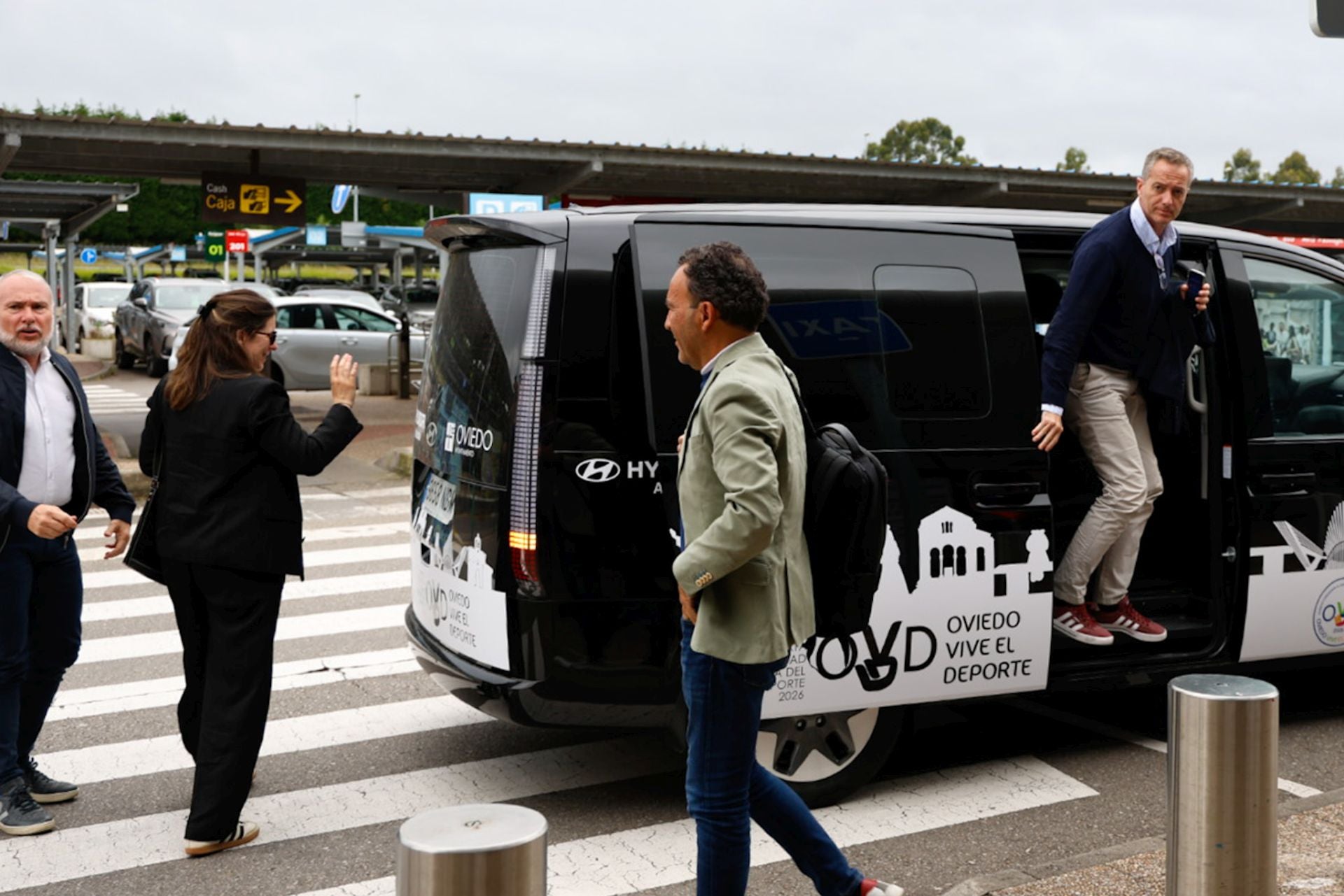 El Real Oviedo comienza su aventura hacia el ascenso: primera parada, Almería