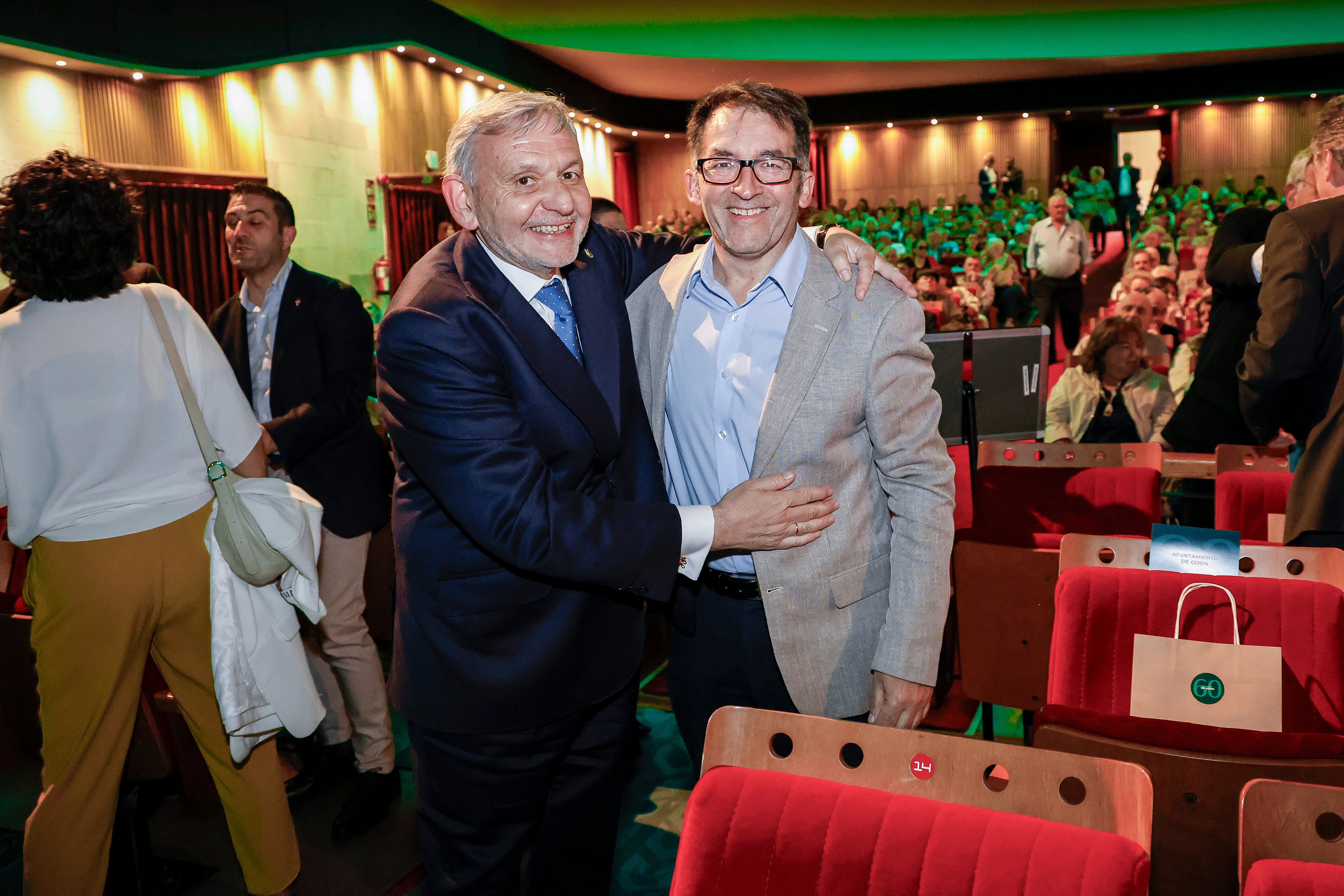 Caja Rural de Gijón celebra su 60 aniversario: las imágenes de la jornada