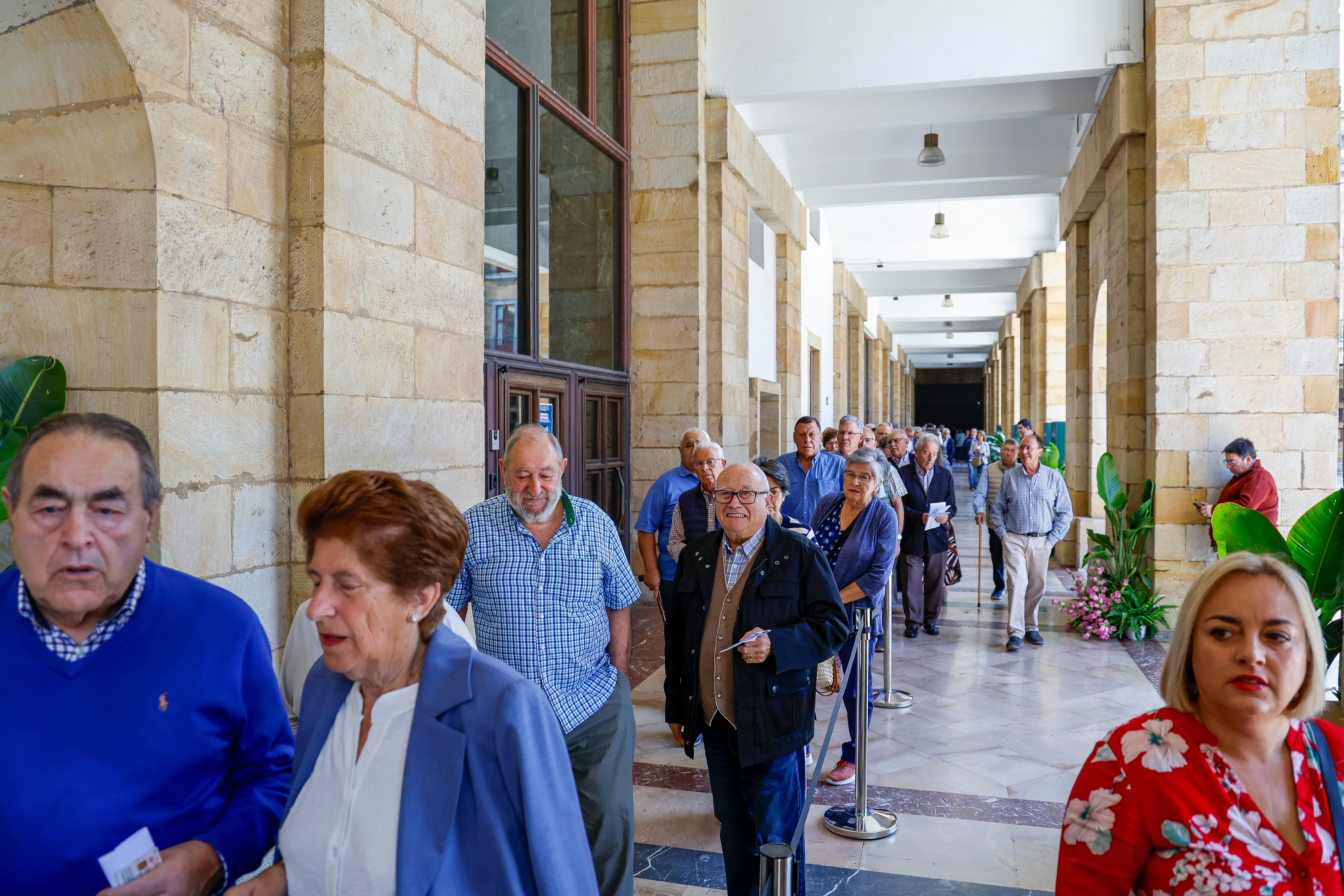 Caja Rural de Gijón celebra su 60 aniversario: las imágenes de la jornada