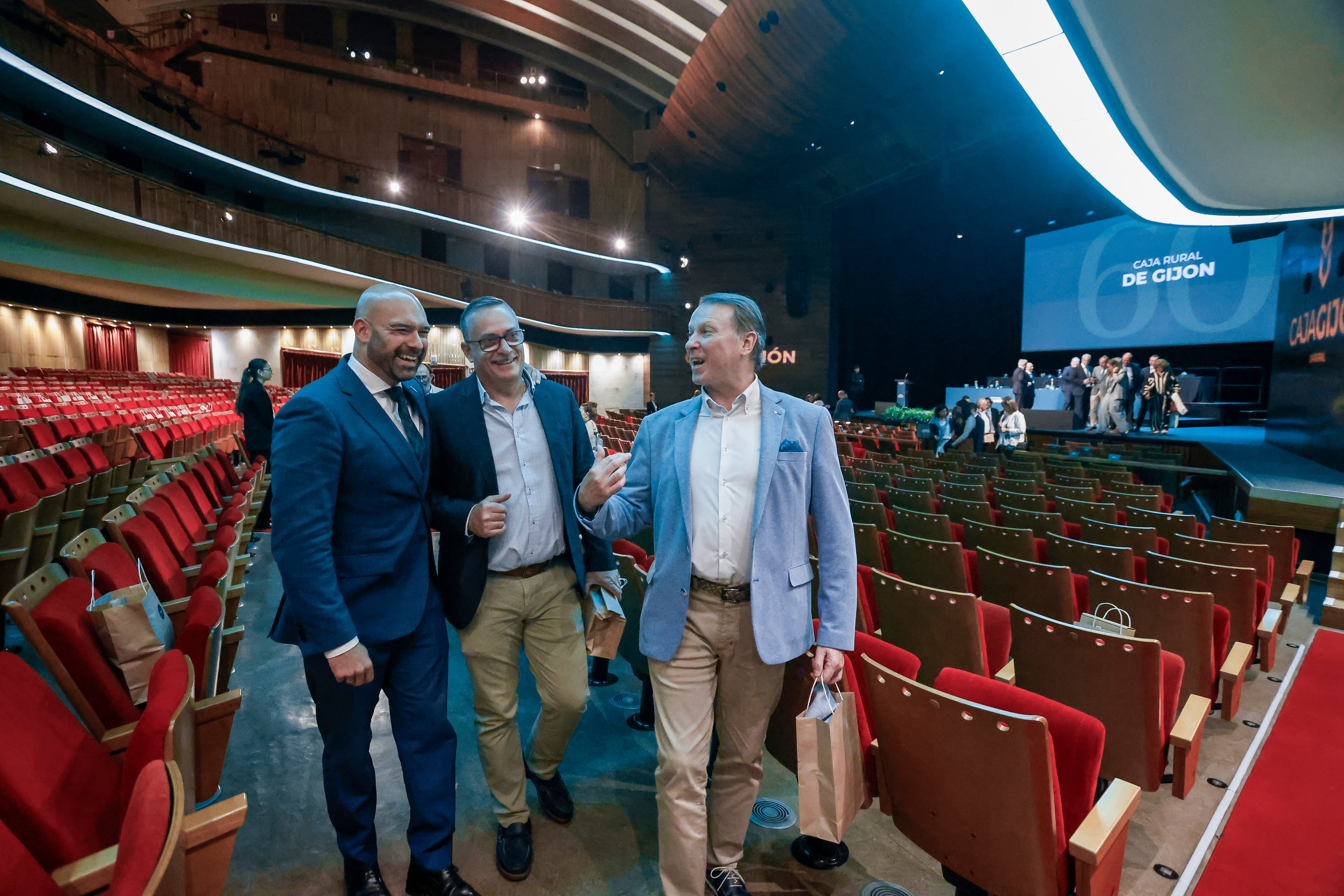 Caja Rural de Gijón celebra su 60 aniversario: las imágenes de la jornada