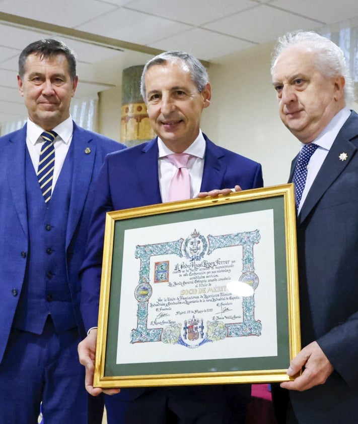 Imagen secundaria 2 - Ingenieros técnicos industriales de Asturias celebran su día