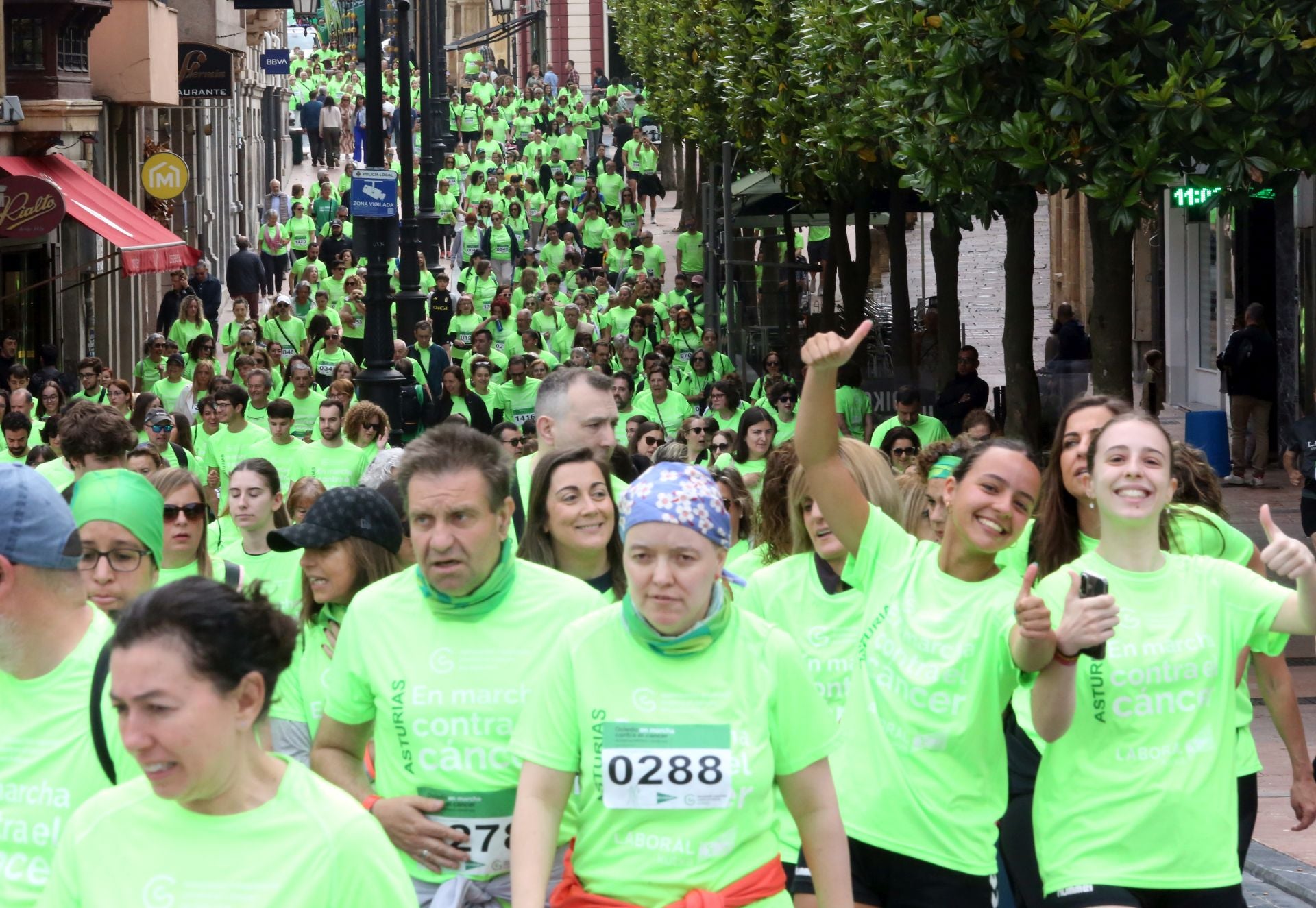 Oviedo, en marcha contra el cáncer: las imágenes de la carrera solidaria