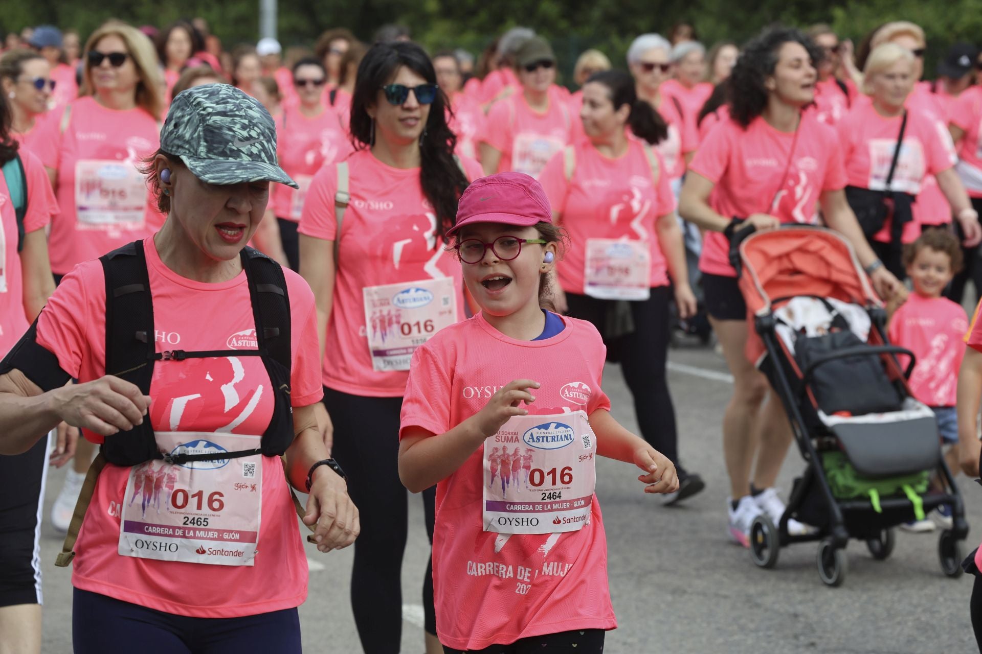 Carrera de la Mujer | Imparable marea rosa en Gijón