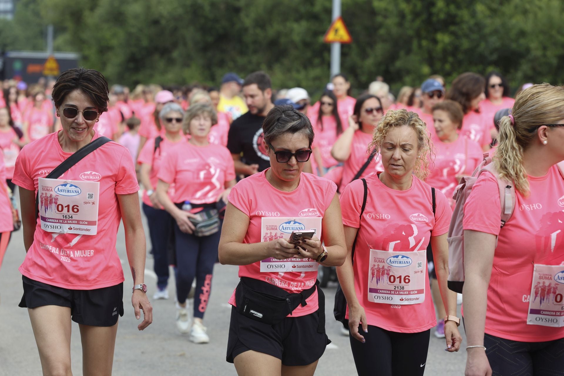 Carrera de la Mujer | Imparable marea rosa en Gijón