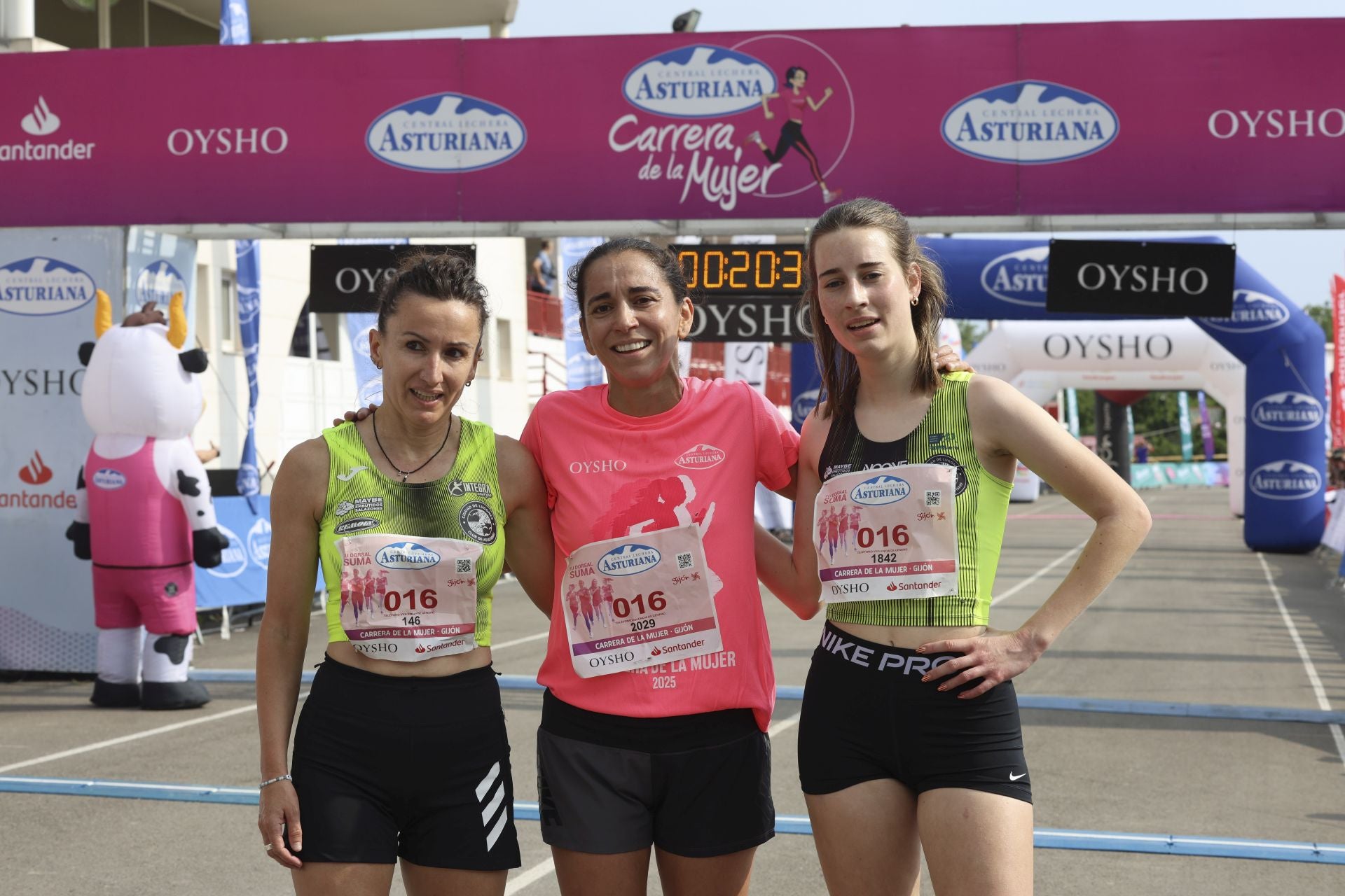 Carrera de la Mujer | Imparable marea rosa en Gijón