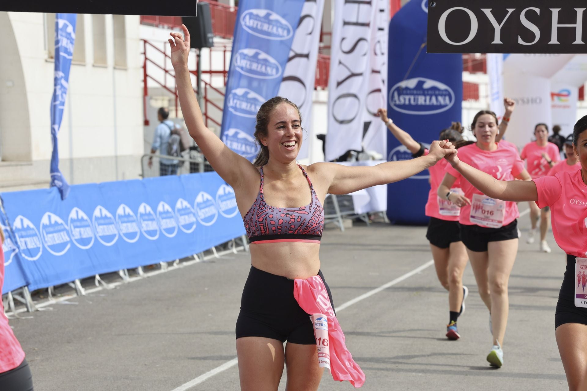 Carrera de la Mujer | Imparable marea rosa en Gijón