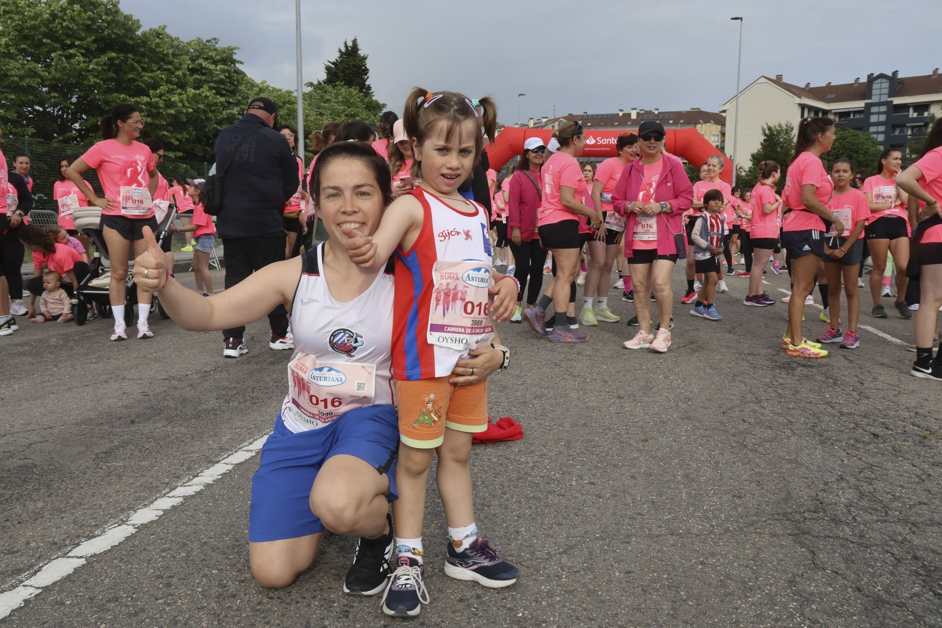 Carrera de la Mujer | Imparable marea rosa en Gijón