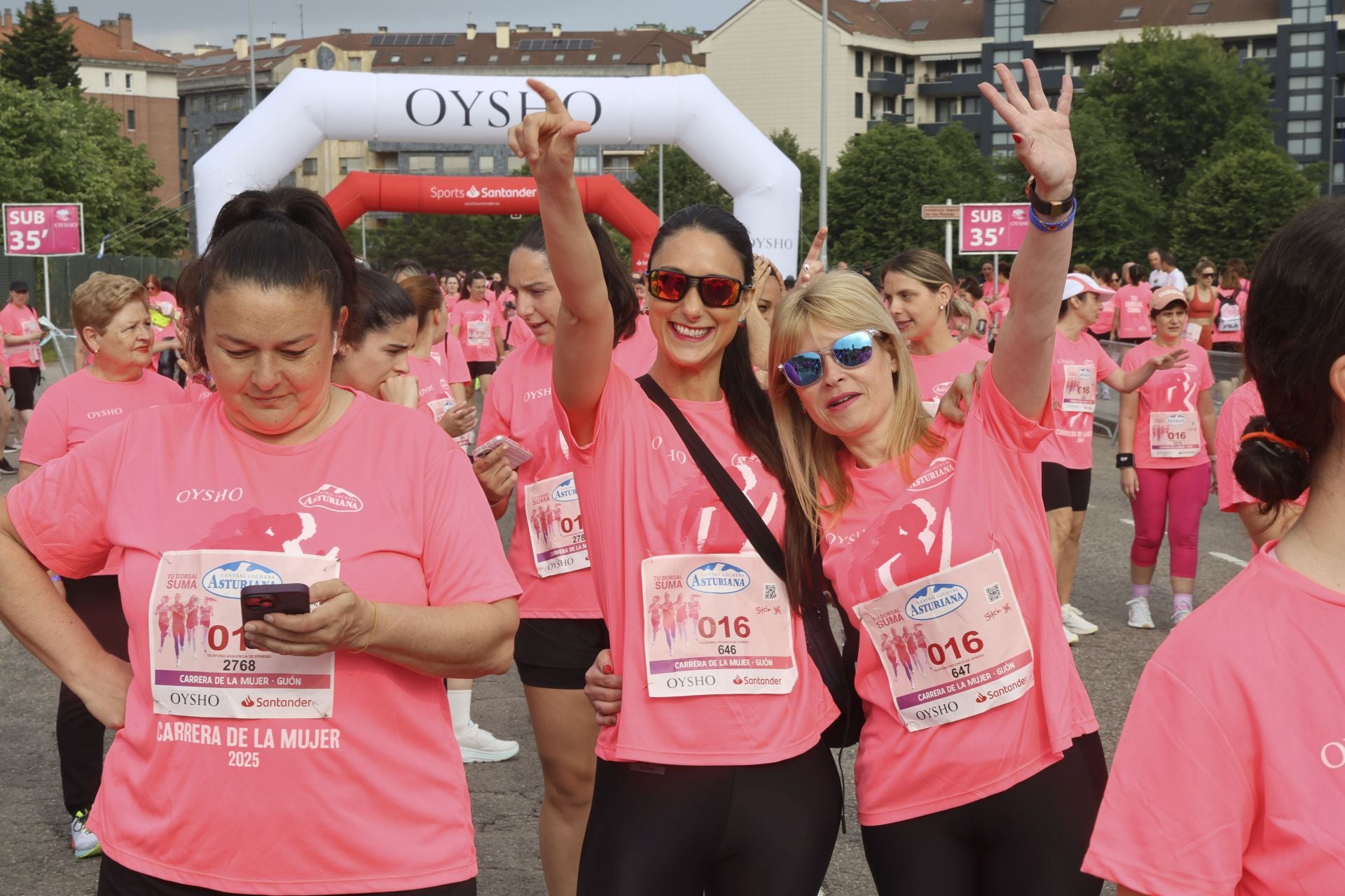Carrera de la Mujer | Imparable marea rosa en Gijón