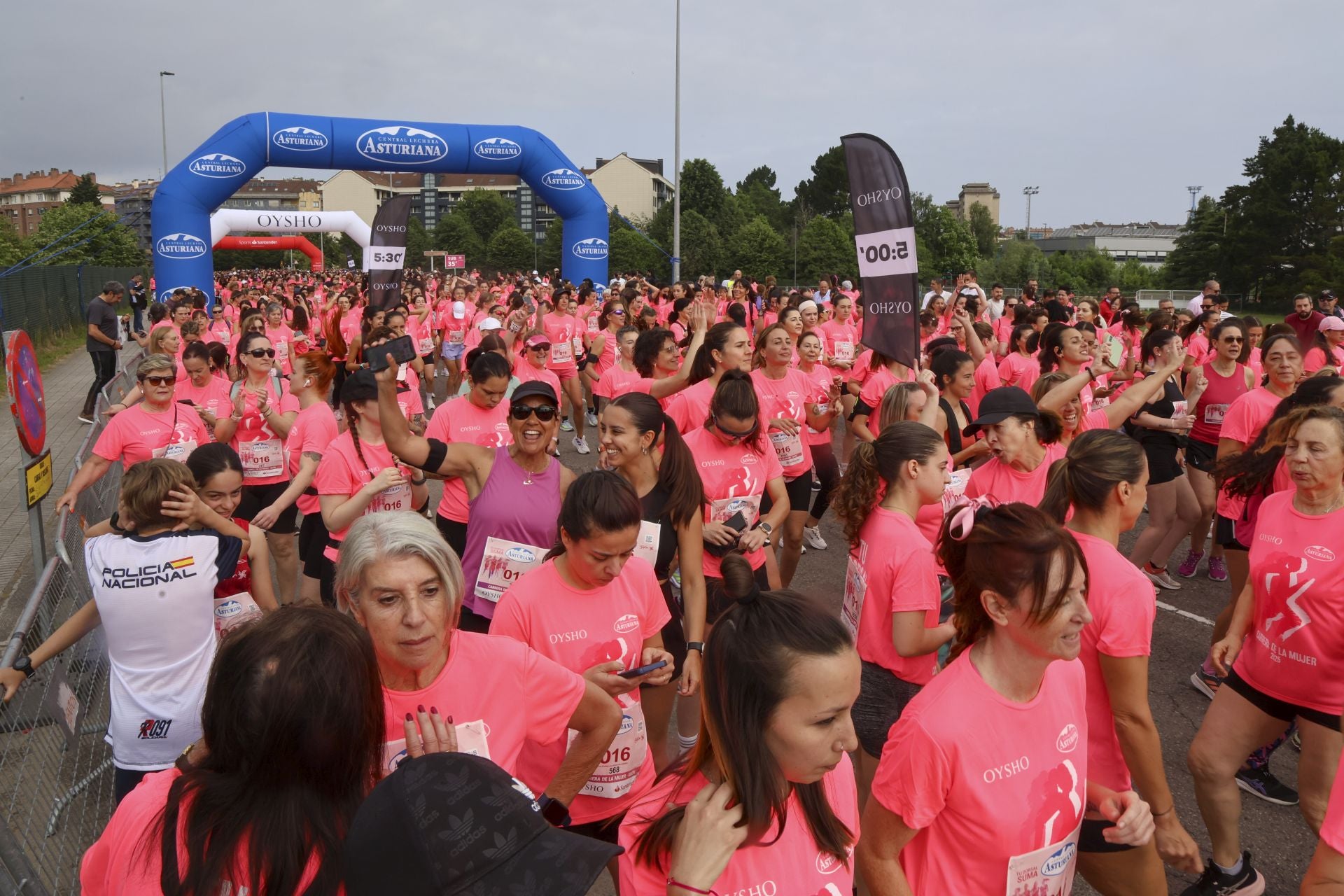 Carrera de la Mujer | Imparable marea rosa en Gijón