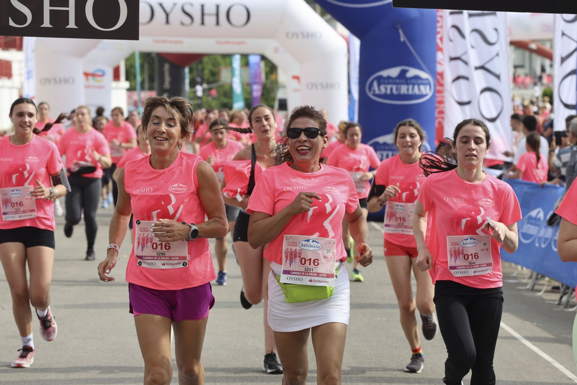 Carrera de la Mujer | Imparable marea rosa en Gijón
