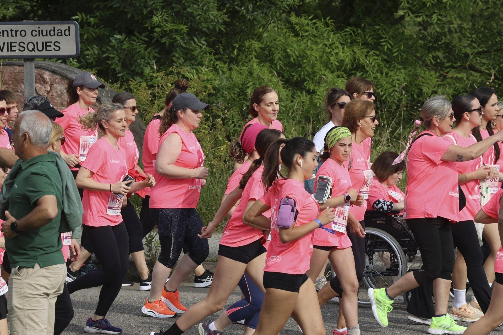 Carrera de la Mujer | Imparable marea rosa en Gijón