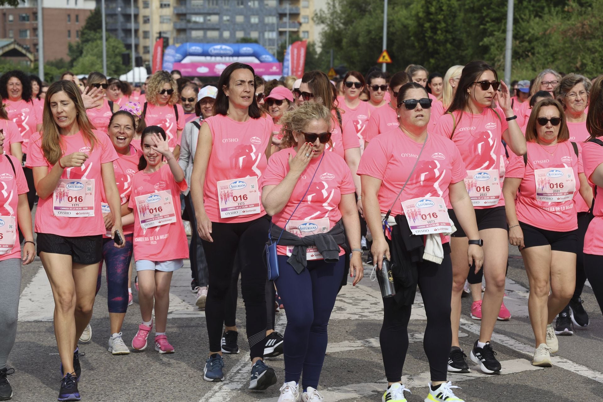Carrera de la Mujer | Imparable marea rosa en Gijón