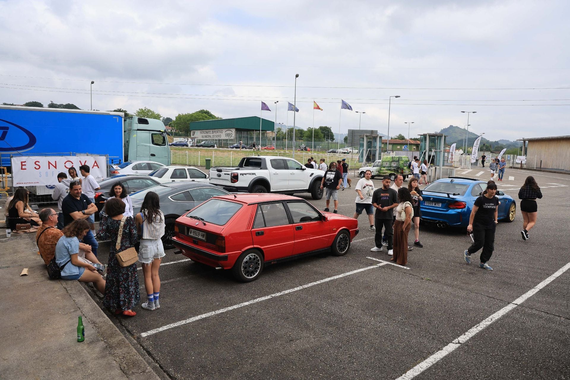 El motor de lujo revoluciona Pola de Siero