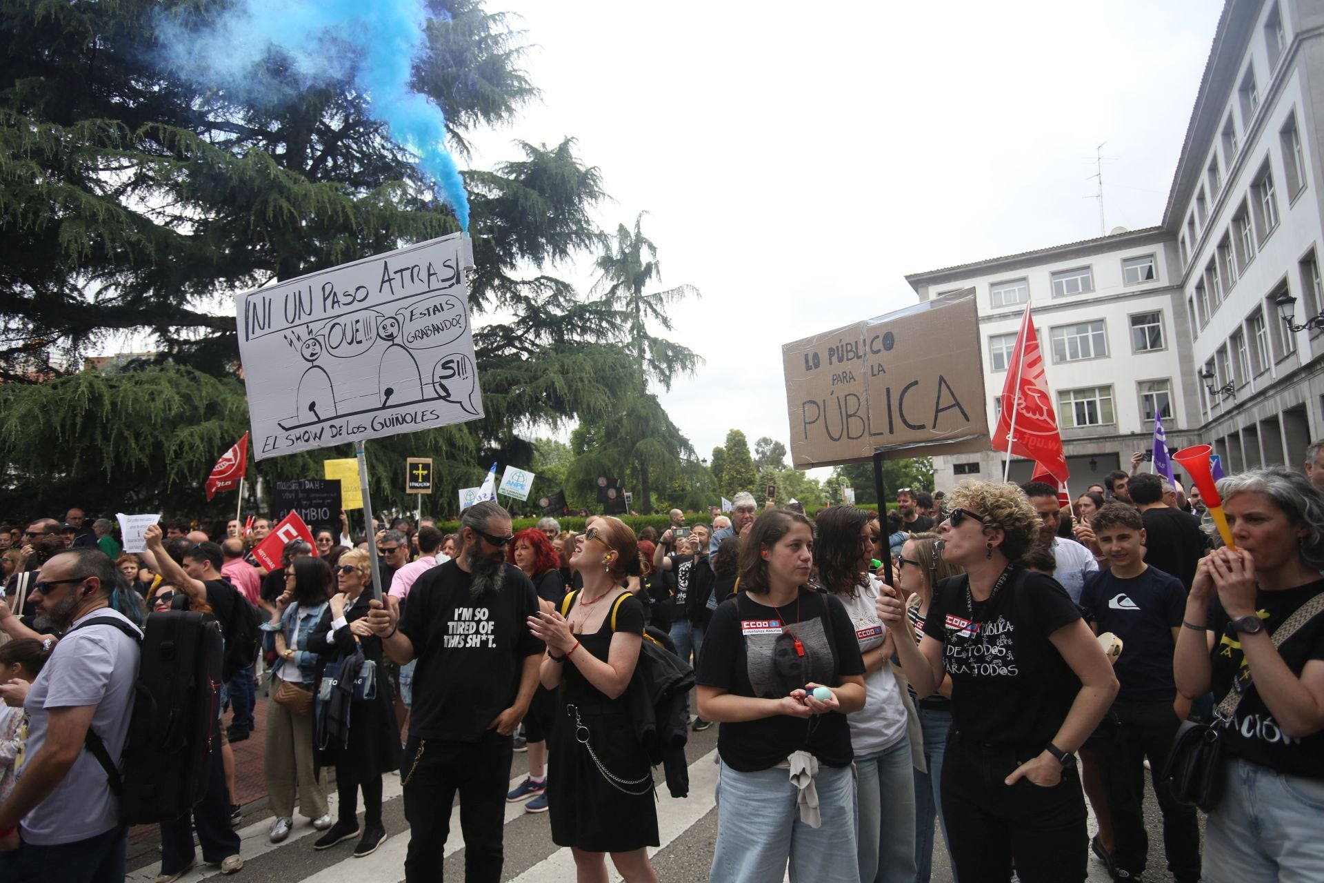 Las imágenes de la manifestación de los docentes asturianos en Oviedo