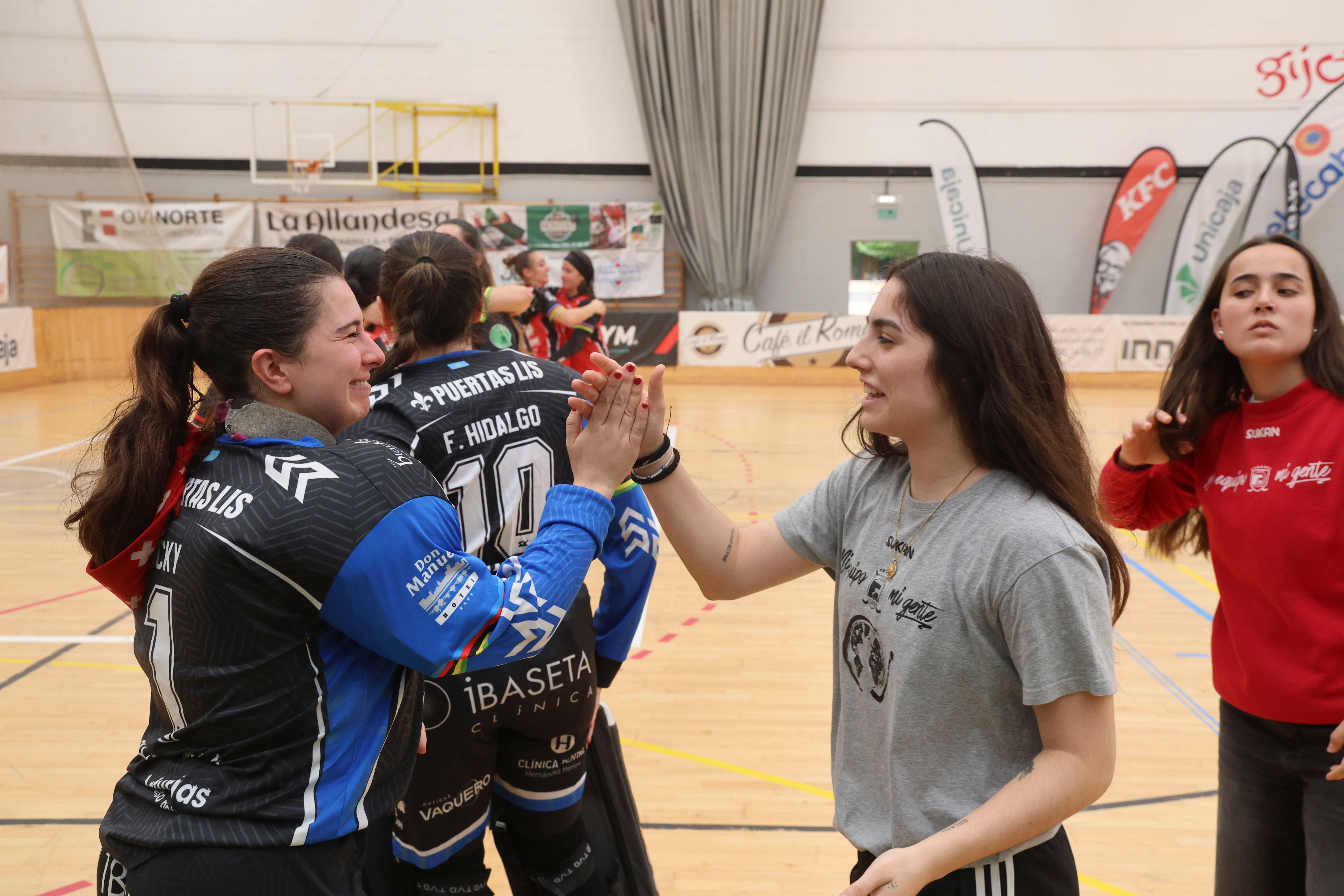 Entre la alegría y el llanto: las imágenes del último partido del Telecable Hockey