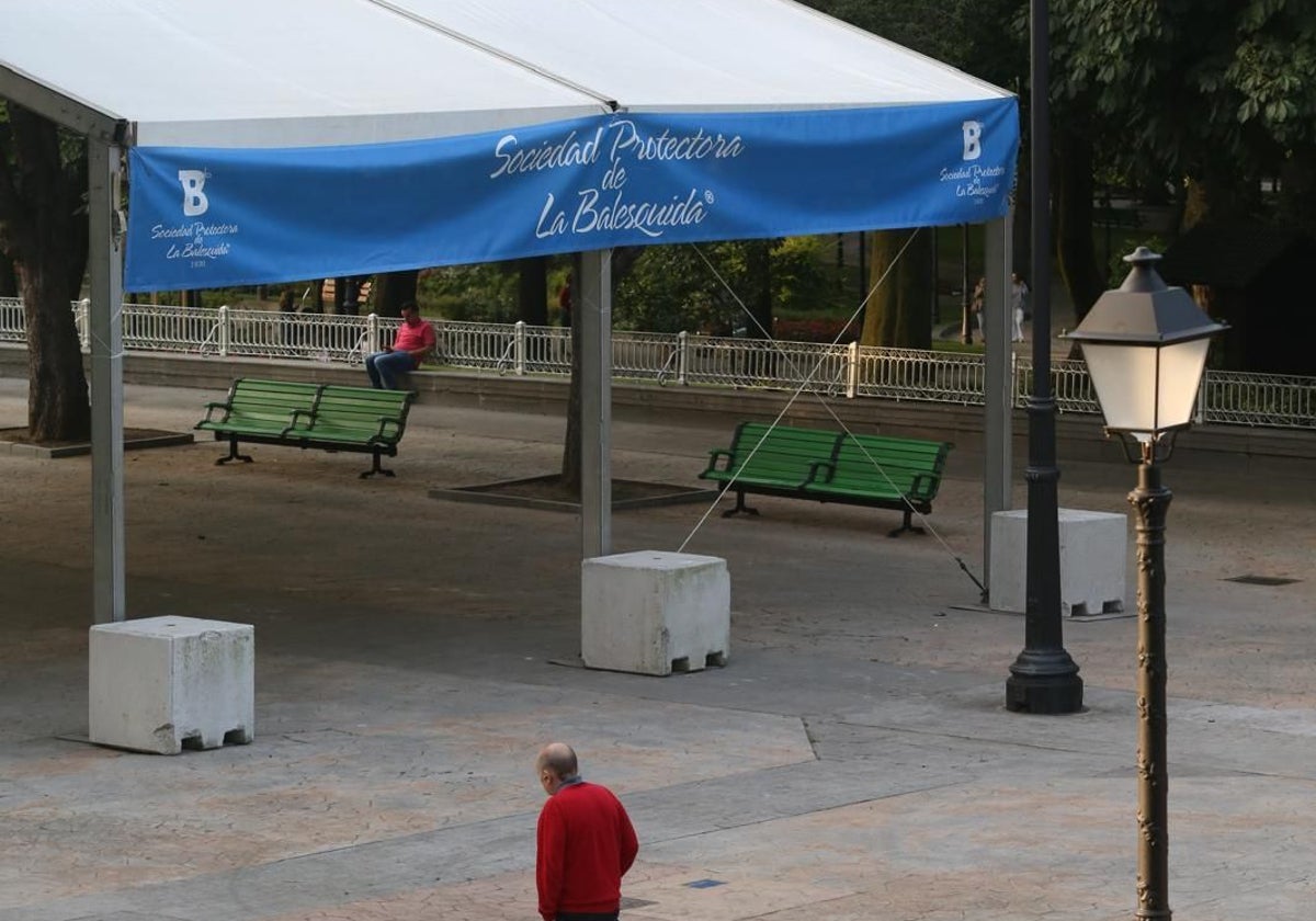 El Martes de Campo toma hoy el centro de Oviedo con el reparto de 4.200 bollos
